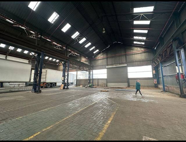 4,113M² WAREHOUSE TO LET IN TUNNEY